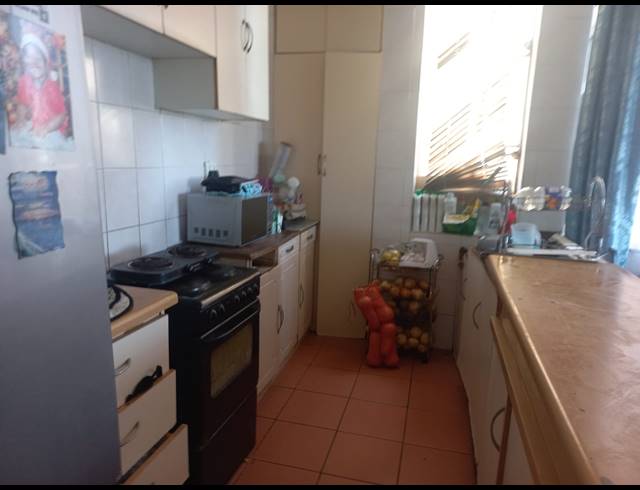 1.5 BEDROOM FLAT FOR SALE IN ESPLANADE